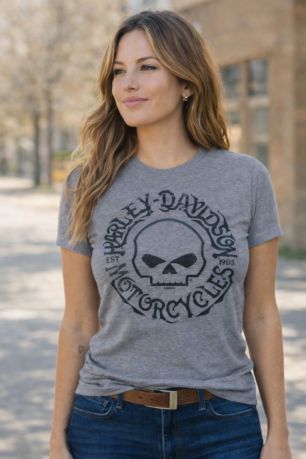 T-SHIRT "CONJURE"